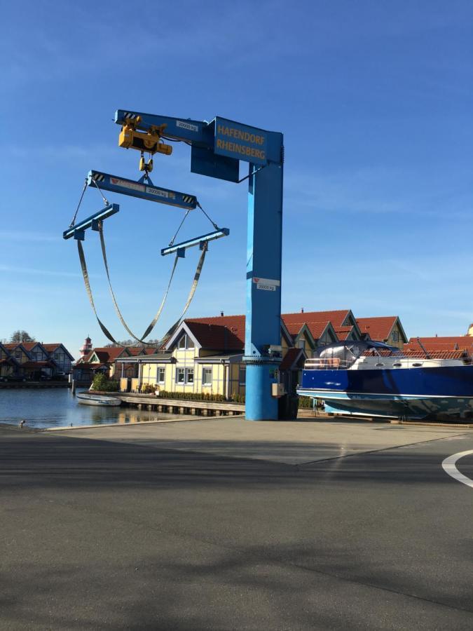 Ferienhaus Mit Bootssteg Am See In Rheinsberg Luaran gambar
