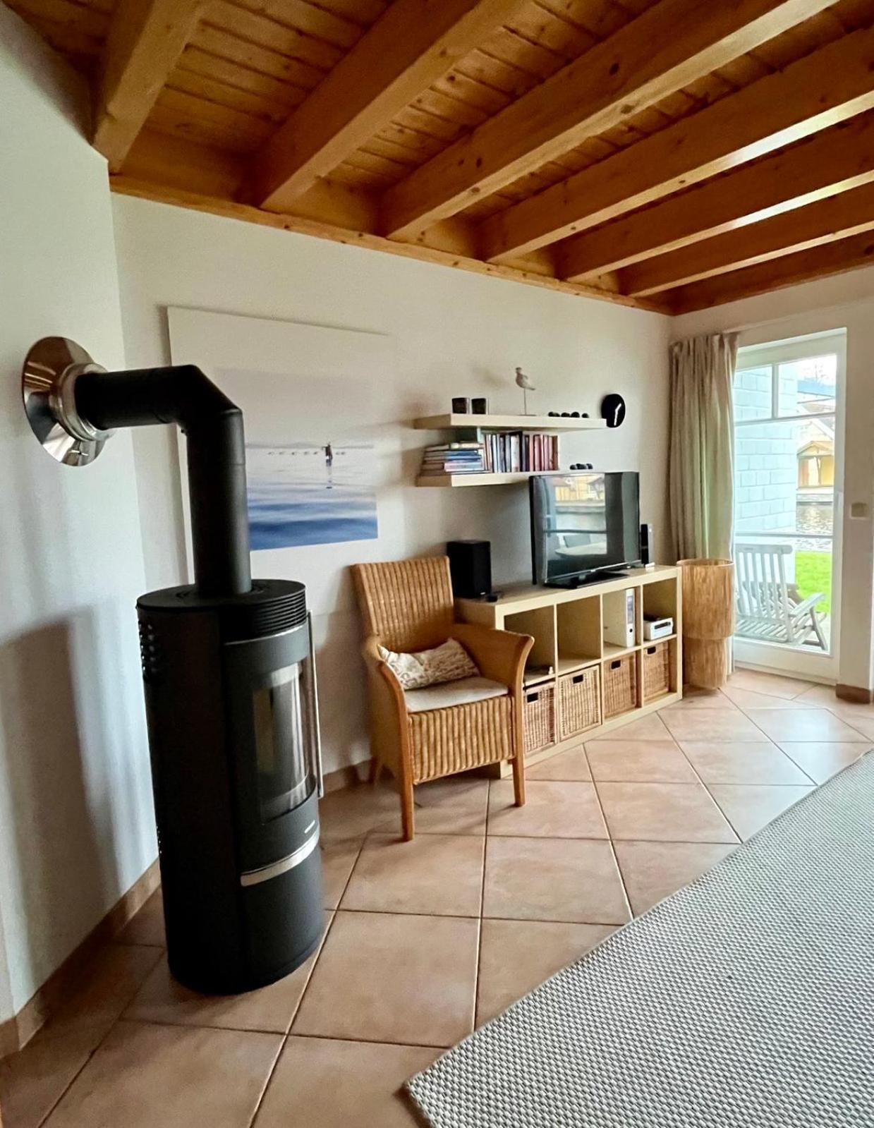 Ferienhaus Mit Bootssteg Am See In Rheinsberg Luaran gambar